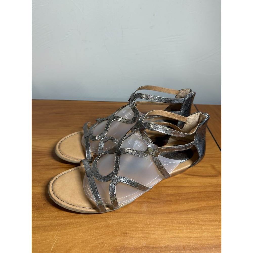 Born B.o.c. Silver Pewter Beginning Gladiator Sandal Flat Zip Back Comfort 9M